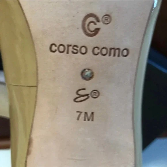 Corso Como Nude Patent Leather Almond Toe Pumps Size 7 M - Picture 6 of 10